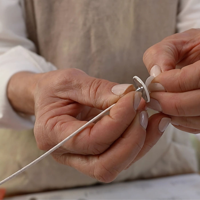 ¿Cómo hacer una vela en recipiente?